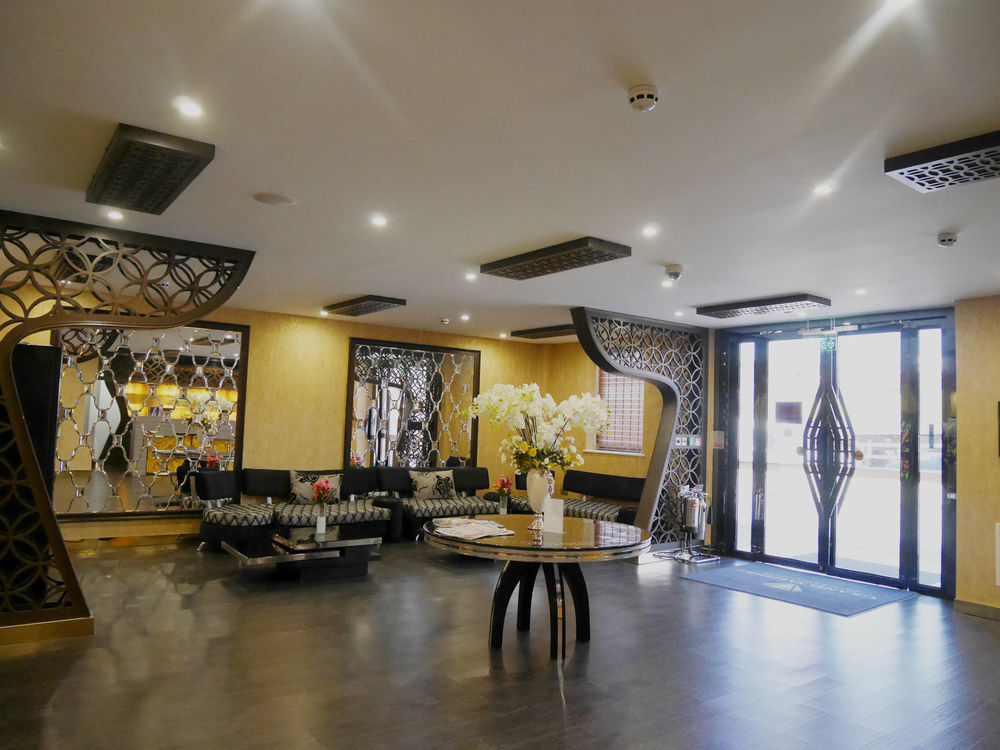 Grand Sapphire Hotel & Banqueting Croydon Exterior foto